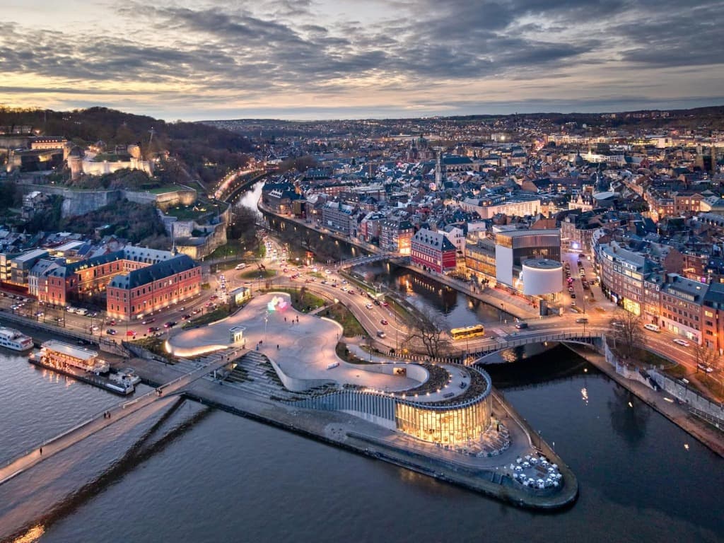 Vista de Namur - Convierte tu ciudad en un patio de recreo